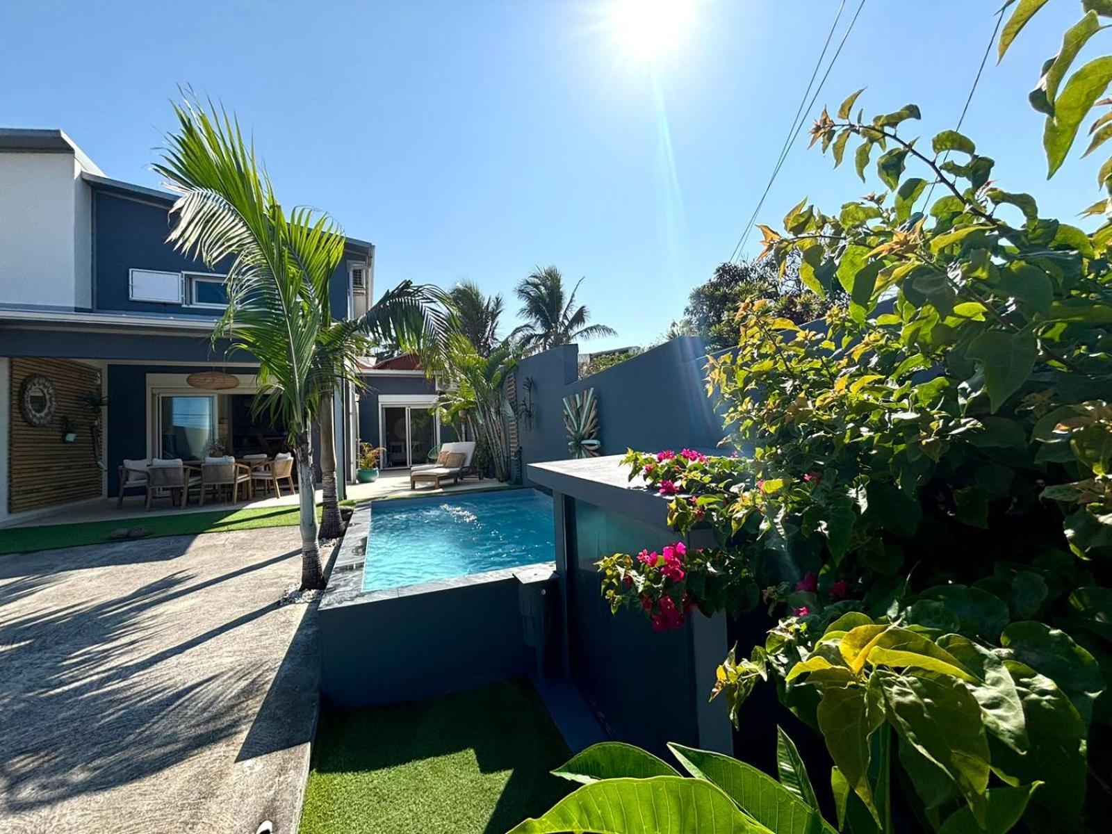 Lestipecheur Fr Villa Grise Avec Piscine Bord De Mer Saint Pierre Eksteriør billede